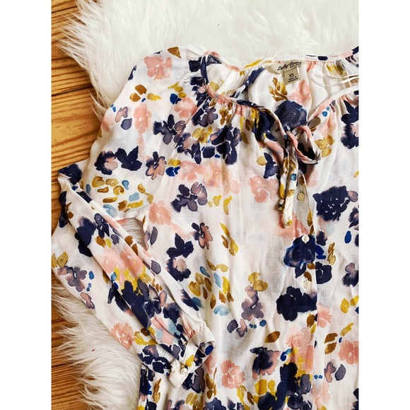 Lucky Brand • Floral Water Paint Long Sleeve Top - Picture 2 of 6